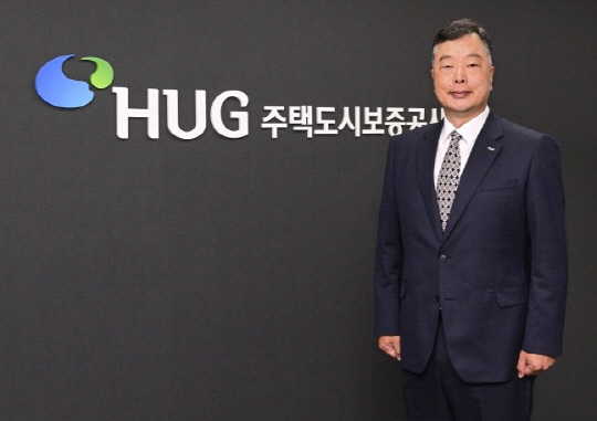 À¯º´Å HUG »çÀå, »çÀÇ Ç¥¸í¡¦°æ¿µÆò°¡ 2³â ¿¬¼Ó ¡®Dµî±Þ¡¯ À¯º´Å HUG »çÀå, »çÀÇ Ç¥¸í¡¦°æ¿µÆò°¡ 2³â ¿¬¼Ó ¡®Dµî±Þ¡¯